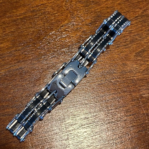 Men’s Stainless Steel Bracelet - Picture 4 of 14